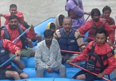 जिला प्रशासन ने बाढ़ में फसे 3 लोगों को राफ्ट से किया रेस्क्यू*शिमला ब्यूरो:10 जुलाई 2023 जिला प्रशासन ने बाढ़ में फसे 3 लोगों को राफ्ट से किया रेस्क्यू*शिमला ब्यूरो:10 जुलाई 2023