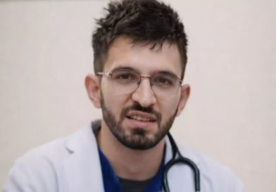 शिमला IGMC अस्पताल में हुई मारपीट की घटना को लेकर बड़ी कार्रवाई सामने आई है।चिकित्सा शिक्षा एवं अनुसंधान निदेशालय, हिमाचल प्रदेश ने जांच पूरी होने के बाद सीनियर रेजिडेंट डॉक्टर राघव निरुला की सेवाएं समाप्त कर दी गई है।